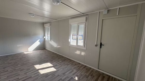 Baubüro 17 m² mit Rollläden