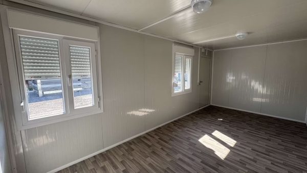 Baubüro 17 m² mit Rollläden